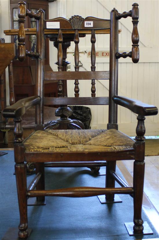 Childs spindle back chair(-)